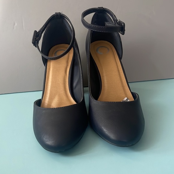 Journee Collection comfort foam Raveen pumps, Navy, Size 8M - Picture 2 of 13